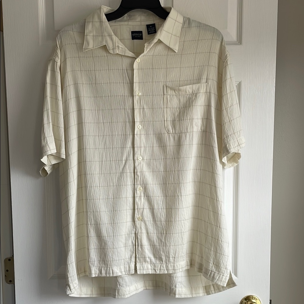 Arrow Short Sleeve Men's Buttondown Shirt